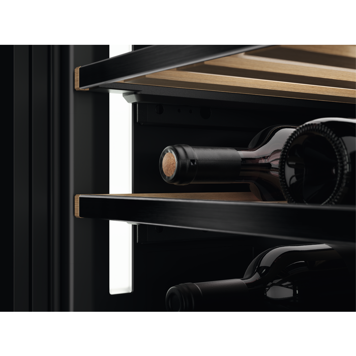 AEG - Vinotéky pod kuchynskú linku - AWUS040B8B
