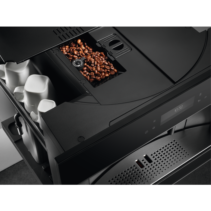 AEG - Vstavané automaty na espresso - KKB894500B