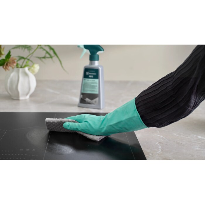 Dedicated cleaning and care for hobs.