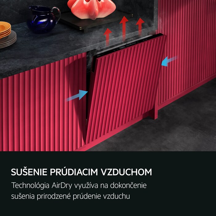 SUŠENIE PRÚDIACIM VZDUCHOM Technológia AirDry používa na ukončenie sušenia prirodzené prúdenie vzduchu