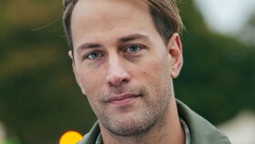 Tristram Stuart sa usmieva do fotoaparátu