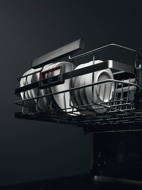 Spotrebiče AEG s motorom invertor